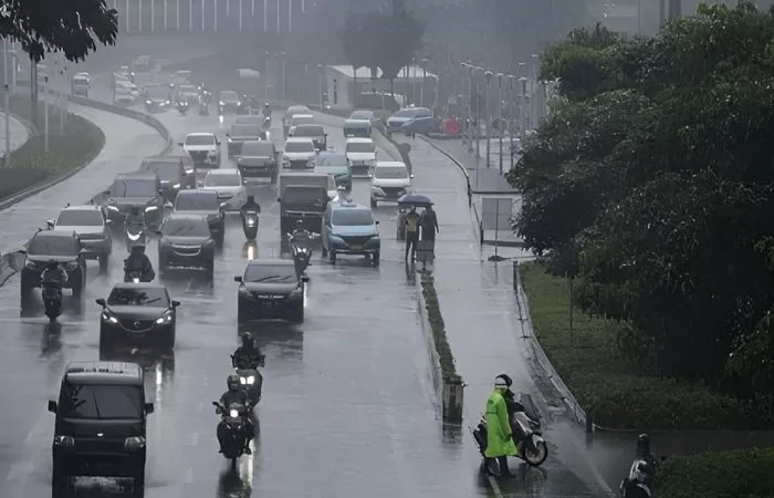 Menhub ingatkan potensi macet parah dan cuaca ekstrem saat libur Nataru (Foto: Instagram/@oppal_id)