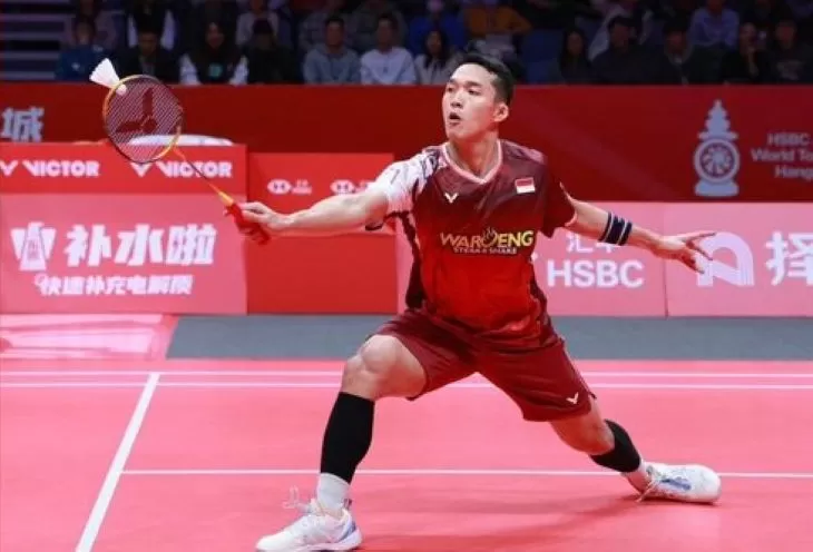 Jonatan Christie kalah dari wakil Prancis, Cristo Popov, di pertandingan ketiga Grup A BWF World Tour Finals 2025. (Foto: PBSI)