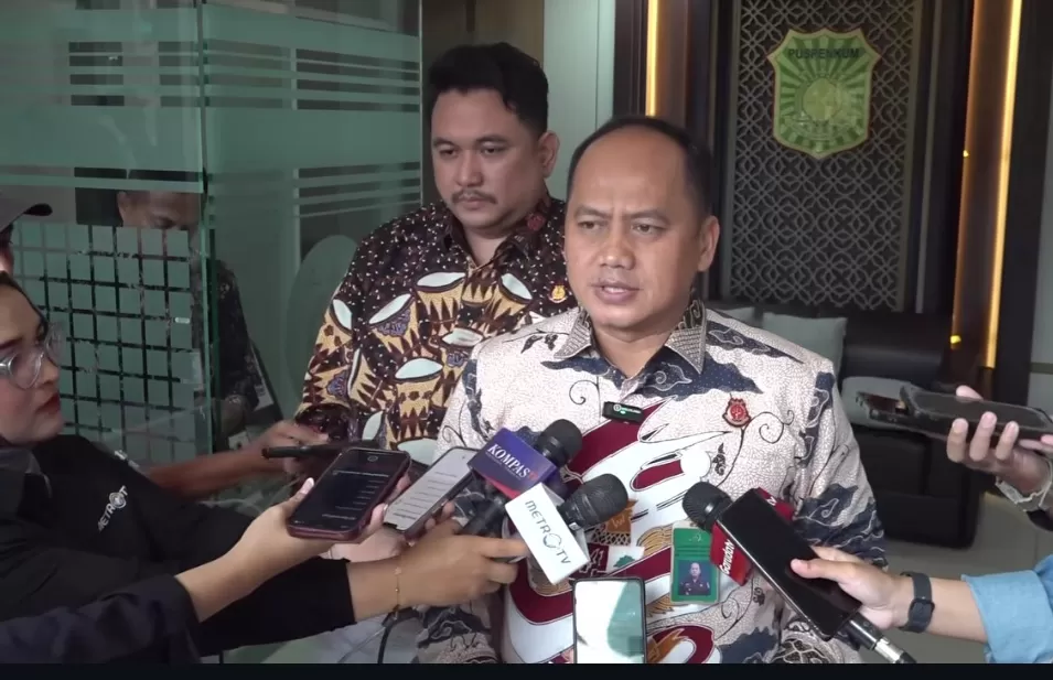 Kapuspenkum Kejagung, Anang Supriatna, mengatakan sudah menetapak 5 tersangka, 3 di antaranya oknum jaksa (Kejagung)