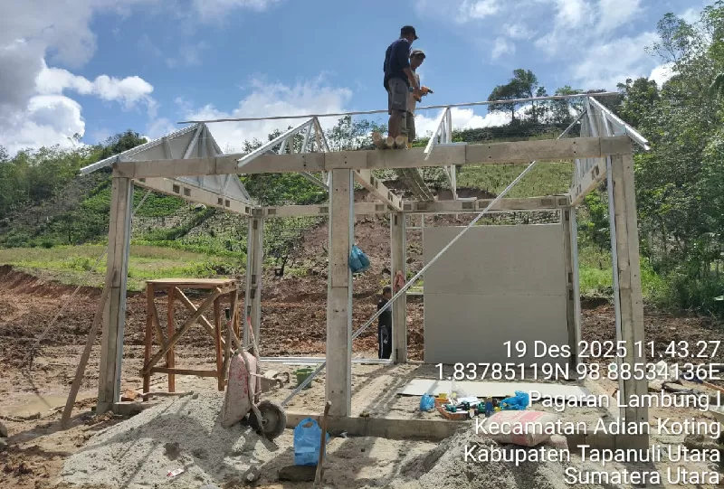 Rumah contoh huntara di Desa Sibalanga, Kecamatan Adian Koting, Kabupaten Tapanuli Utara, menjadi acuan pembangunan hunian yang aman, layak, dan tangguh bencana