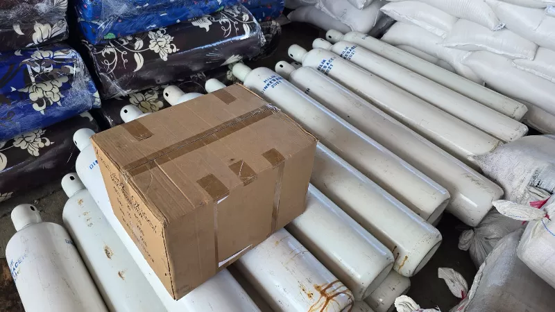 Bantuan 20 tabung oksigen, 10 untuk RSUD Mayang Kute di Kabupaten Bener Meriah dan 10 untuk RSUD Datu Beru di Takengon Aceh Tengah, pengiriman dengan menggunakan pesawat 