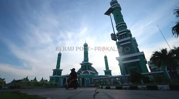 TERIK: Saat ini di Indonesia tengah terdampak fenomena El Nino, termasuk Berau. Untuk itu masyarakat diimbau untuk selalu menjaga kebugaran tubuh.