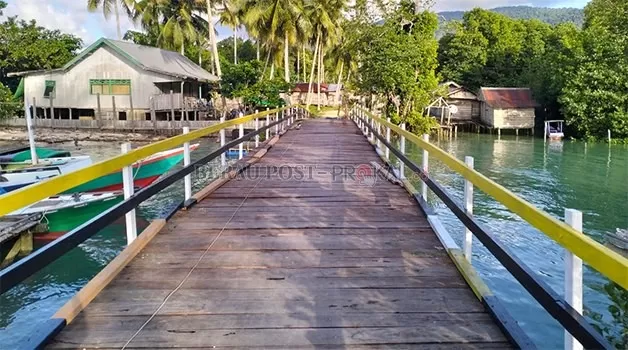 SUDAH RAMPUNG: Perbaikan Jembatan Teluk Sumbang yang rampung setelah sempat hancur lantaran terdampak luapan air sungai.