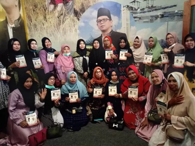 Pasangan Banjar Bersinar DR Andin Sofyanoor SH MH (Andin) dan KH Muhammad Syarif Busthomi (Guru Oton) telah mempersiapkan dua program khusus untuk stimulan ekonomi pasca pandemi.