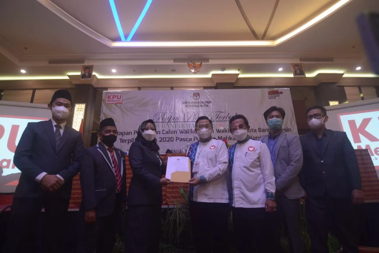 SAH: Ibnu Sina-Arifin Noor, ditetapkan sebagai paslon Wali Kota dan Wali Kota Terpilih Tahun 2020 pasca putusan Mahkamah Konstitusi RI, pada 30 Mei lalu. Tanggal 23 Juni mendatang, keduanya pun bakal dilantik. | Foto: Wahyu Ramadhan/Radar Banjarmasin