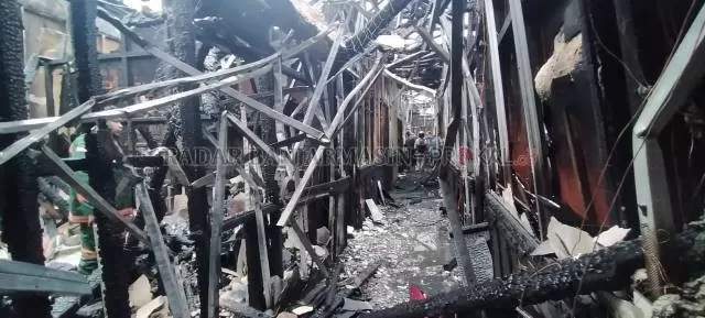 LUDES: Semua ruang penyidik unit di Satreskrim Polresta Banjarmasin,  menyisakan puing. | Foto: Maulana/Radar Banjarmasin