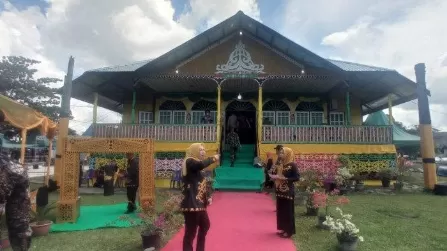 HADI ARIS/RADAR TARAKAN  KEBUDAYAAN: Balai Adat Tidung beralamat di Desa Malinau Seberang, Kecamatan Malinau Utara. 