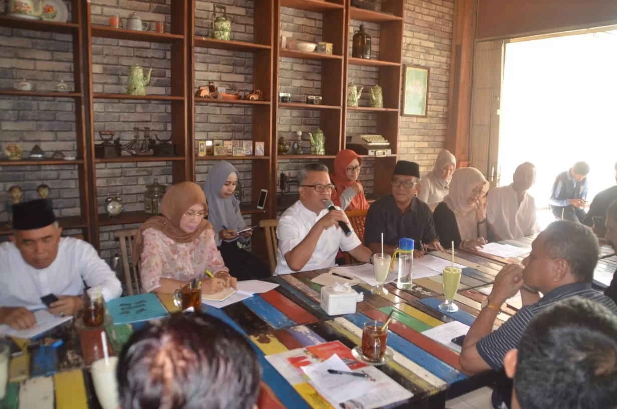 Wali Kota Syaharie Jaang saat memberikan keterangan soal Fornas V.