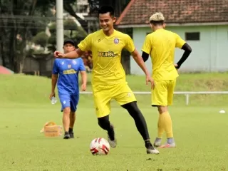Eks pemain Timnas, M Roby dipastikan bakal bergabung dengan Persiba untuk musim depan.