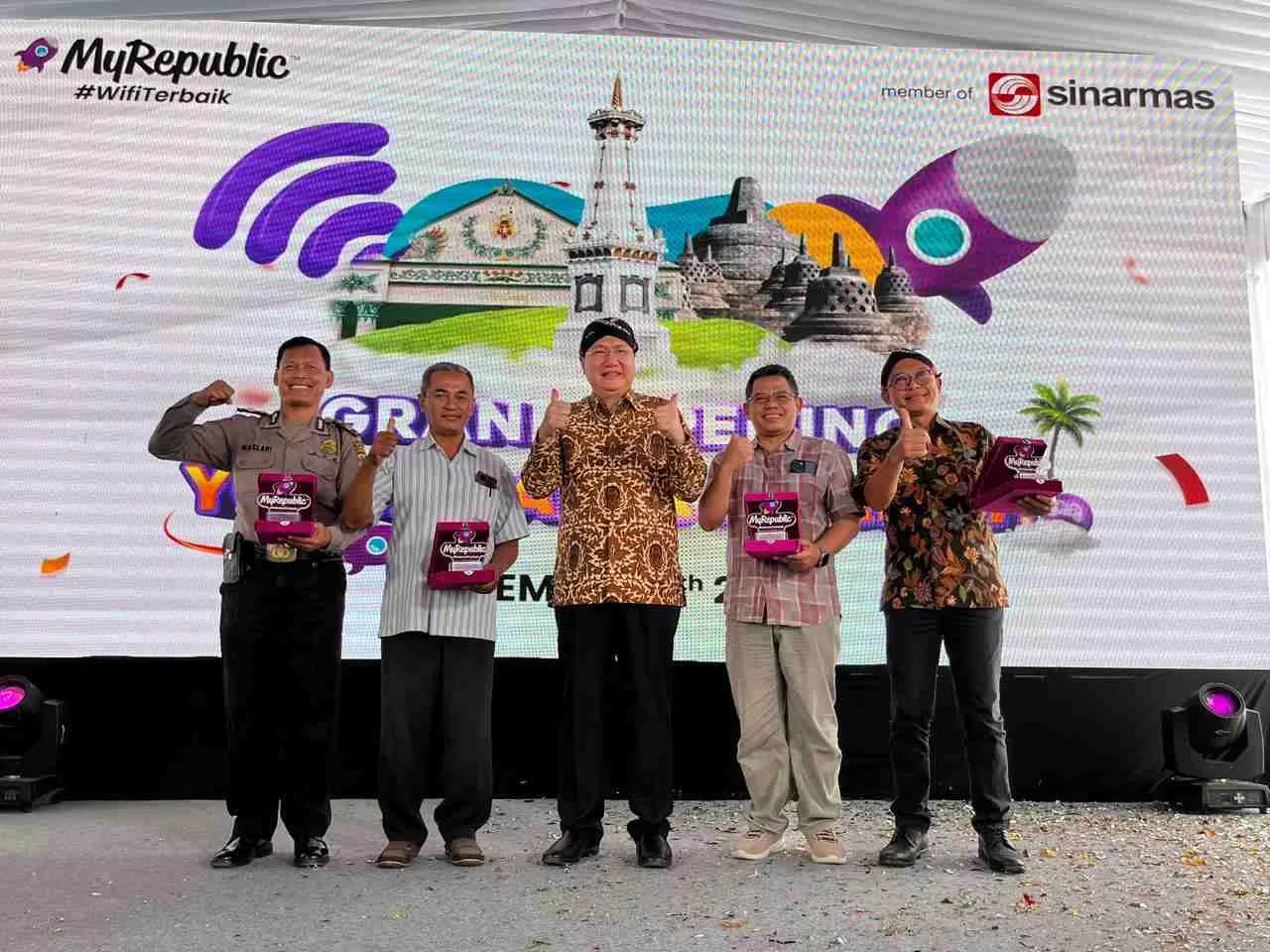 Peresmian MyRepublic dipusatkan di Yogyakarta pada 9 November 2023, dilakukan secara bersamaan untuk sebelas kota antaralain, Tasikmalaya, Sumedang, Magelang, Sleman, Yogyakarta, Jombang, Madiun, Gresik, Banyuwangi, Banjarmasin dan Balikpapan. (Istimewa)