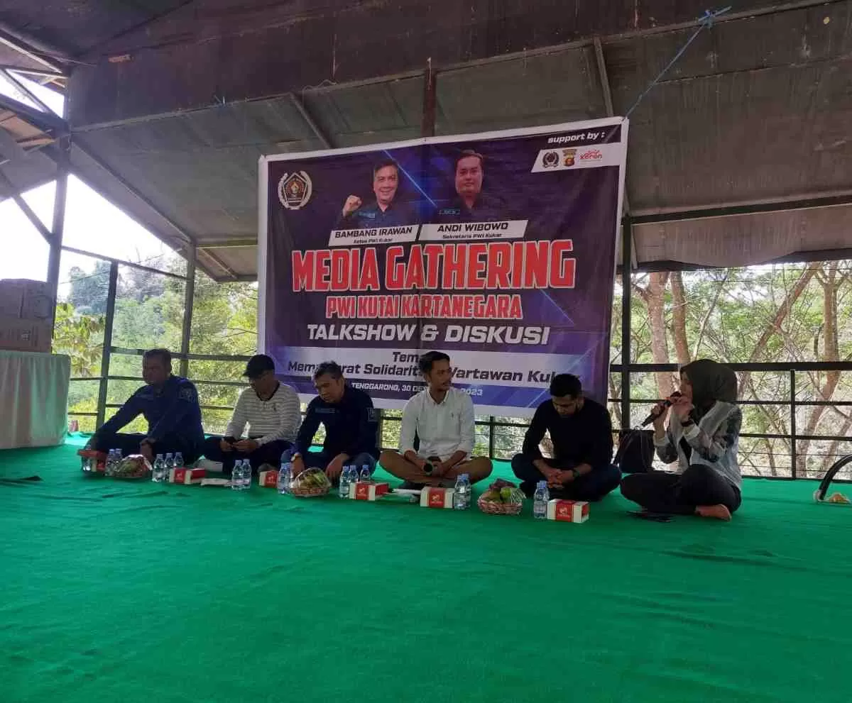 Media gathering PWI Kukar yang mengangkat tema mempererat solidaritas wartawan Kukar (Istimewa)