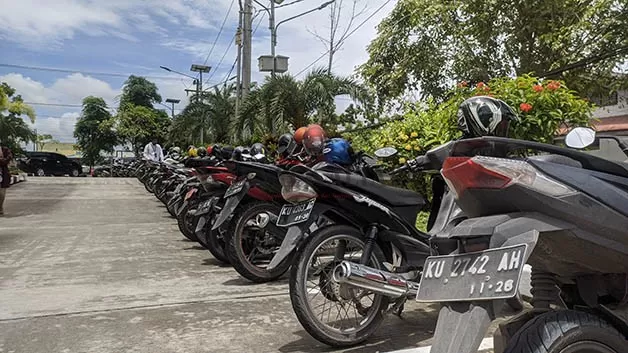 BAKAL DITERTIBKAN: Bapenda Kaltara akan menertibkan kendaraan yang masih menggunakan pelat luar Kaltara.