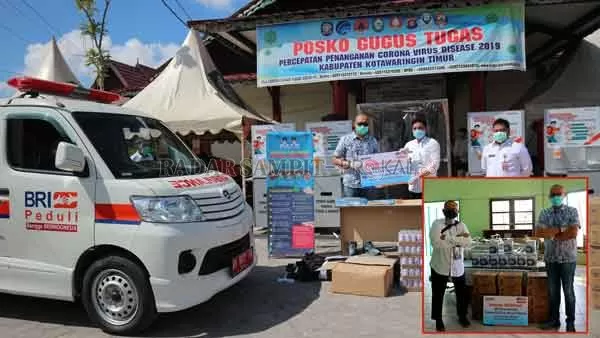 Pemimpin BRI Cabang Sampit Agung Ari Wibowo menyerahkan bantuan  kepada Bupati Kotawaringin Timur Supian Hadi di Posko Gugus Tugas Penanganan Covid-19.Foto lainnya,  Pemimpin BRI Cabang Sampit Agung Ari Wibowo menyerahkan bantuan masker N95 dan minuman kesehatan kepada Direktur RSUD dr Murjani Sampit dr Denny Muda Perdana, Rabu (22/4).