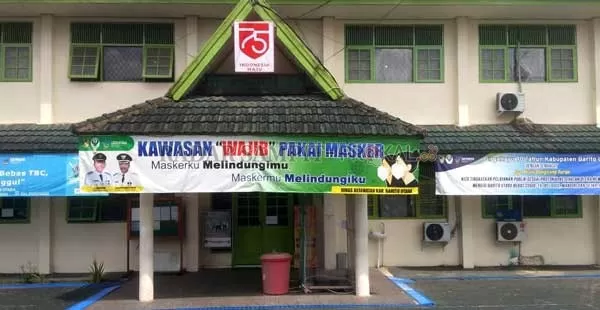 TUTUP: Situasi kantor Dinkes Batara yang ditutup sementara karena ada ASN-nya yang terdampak Covid-19, Rabu (29/7).(IST/RADARSAMPIT)