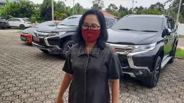 Ketua Komisi II DPRD Bartim, Adolina Sendol