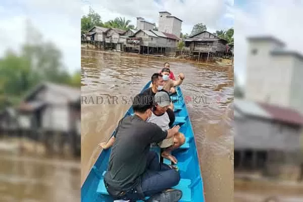 DITANGKAP: Polres Seruyan meringkus pelaku kejahatan asusila, Ru, yang tega memerkosa anak kandungnya bertahun-tahun.(HENDRI/RADAR SAMPIT)