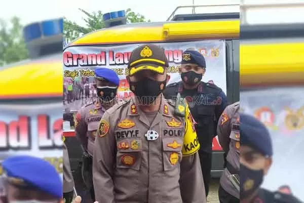 KARHUTLA: Kapolres Kobar AKBP Devy Firmansyah menjelaskan, terkait pihaknya melalui Babinkamtibmas aktif sosialisasi larangan Karhutla.(RINDUWAN/RADARPANGKALANBUN)