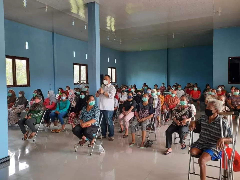 JARING ASPIRASI: Ketua DPRD Murung Raya Doni, SP, Msi saat melaksanakan reses perorangan di daerah pemilihan 3 meliputi Kecamatan Permata Intan, Sumber  Barito, Uut Murung dan Seribu Riam, belum lama ini.