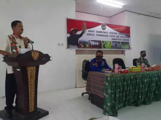 Sekda Kabupaten Seruyan Djainu’ddin Noor saat berbicara pada pembukaan pembentukan komisi pengawasan peredaran pupuk di pestisida di wilayah setempat, baru-baru tadi.(istimewa)