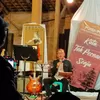Peluncuran Puisi Sri Busono-Amir Machmud ''Kata, Tak Pernah Senja'' Bertabur Politisi dan Seniman