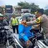 Kena Razia, Helm Pengendara Sepeda Motor di Kota Cilegon Disita Kapolres AKBP Eko Tjahyo, Tak Taunya ....