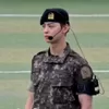 Cha Eun Woo Curi Perhatian di Upacara Militer, Visual Sempurna Jadi Sorotan