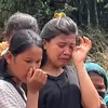 Akhir Pencarian 14 Hari, Wanita di Tapteng Temukan Jasad Orang Tua Tertimbun Longsor