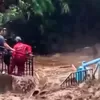 Banjir Bandang Landa Wisata Guci Tegal, Kolam Air Panas Hilang