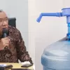 Cek Kode Produksi, Konsumen Air Mineral di RI Diimbau Tak Gunakan Galon yang Sudah Berwarna Kusam