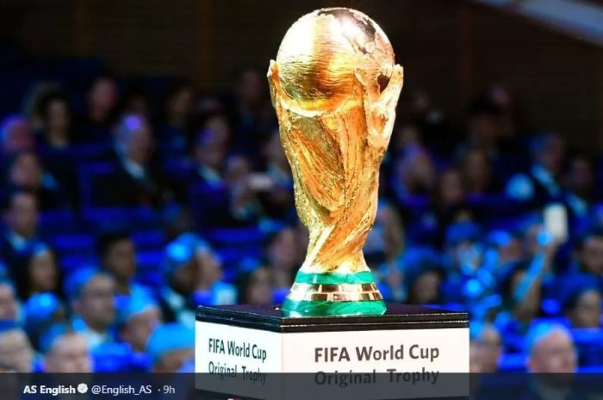 Trofi Piala Dunia 2022 Qatar (Foto: Twitter @english _as)