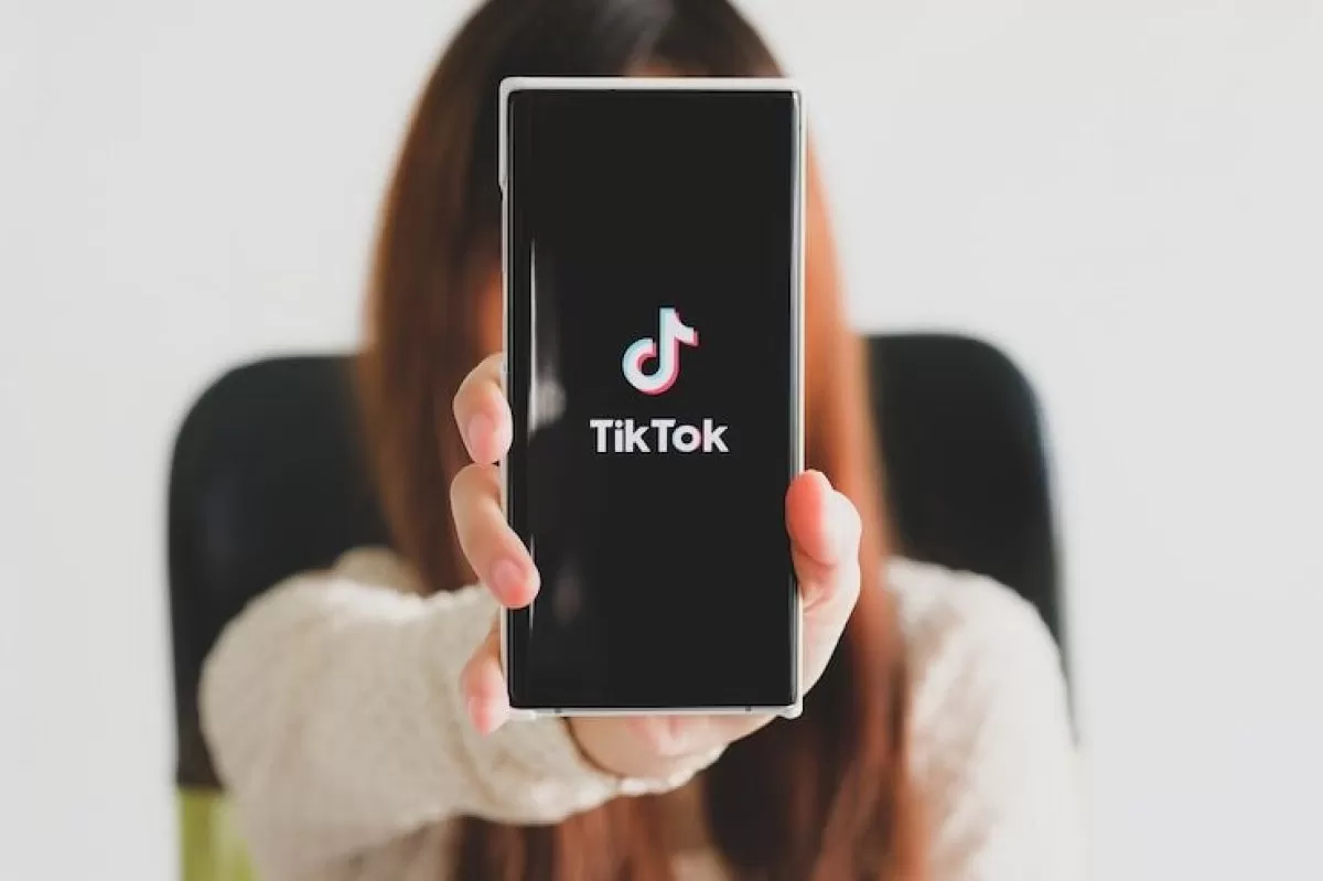 Download Video TikToK Dalam Hitungan Detik dengan ssstik.io (Freepik)