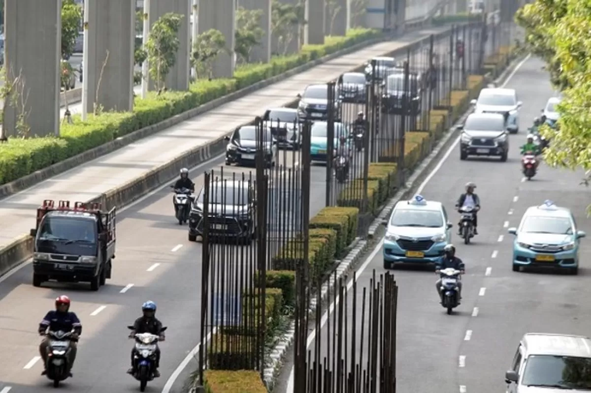 Tiang Monorel di Jakarta Mangkrak (Foto : Dok. ratastv.co)
