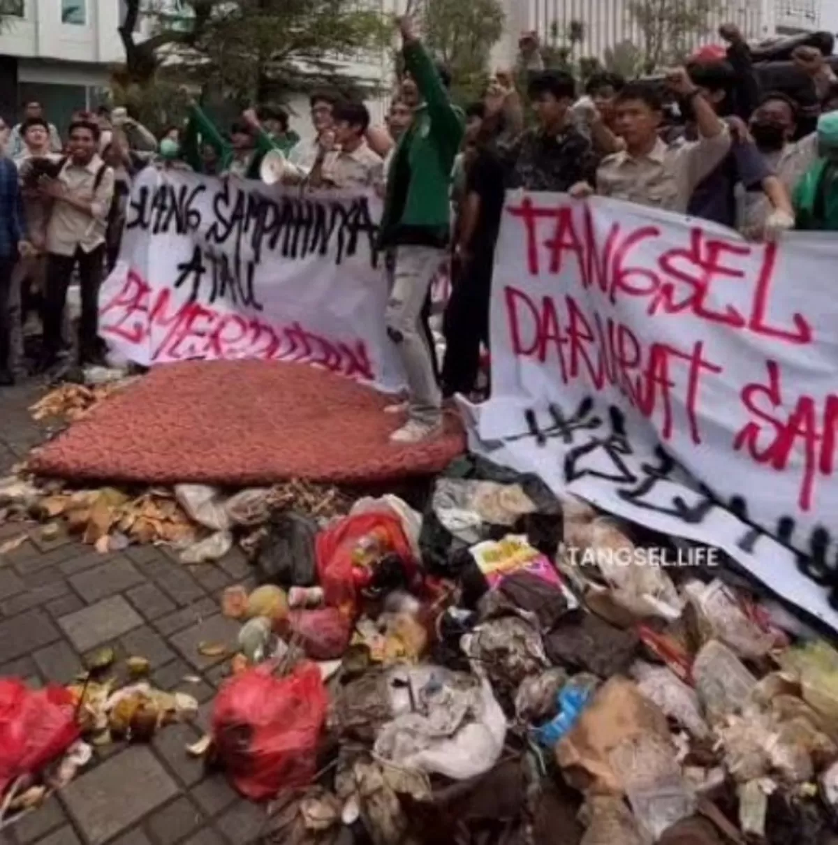 Wali Kota Tangsel Tanggapi Aksi Mahasiswa Soal Sampah, Pemkot Percepat Penanganan Lingkungan (Istimewa )
