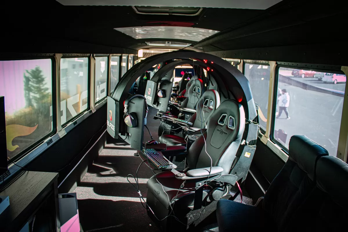 Ilustrasi Bus Esport (Foto : bfgesportbus.com)