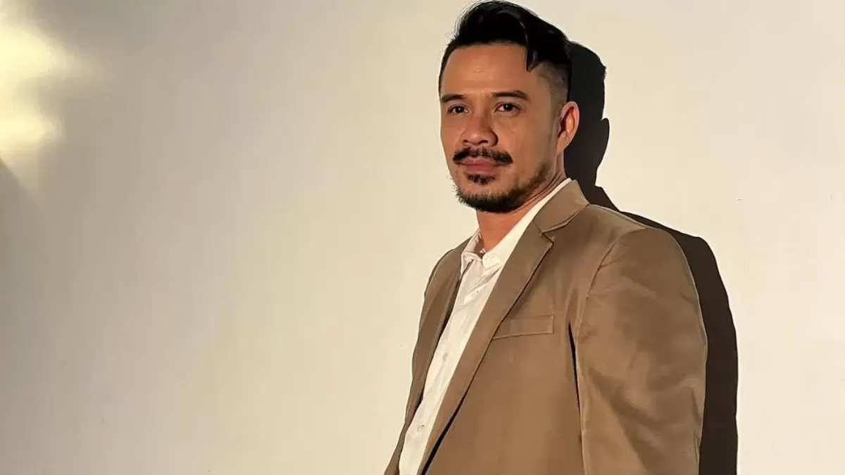 Tersindir dengan Tokoh 'Bobby' di Buku Broken Strings, Roby Tremonti Bantah Tuduhan Grooming Aurelie Moeremans (Istimewa)
