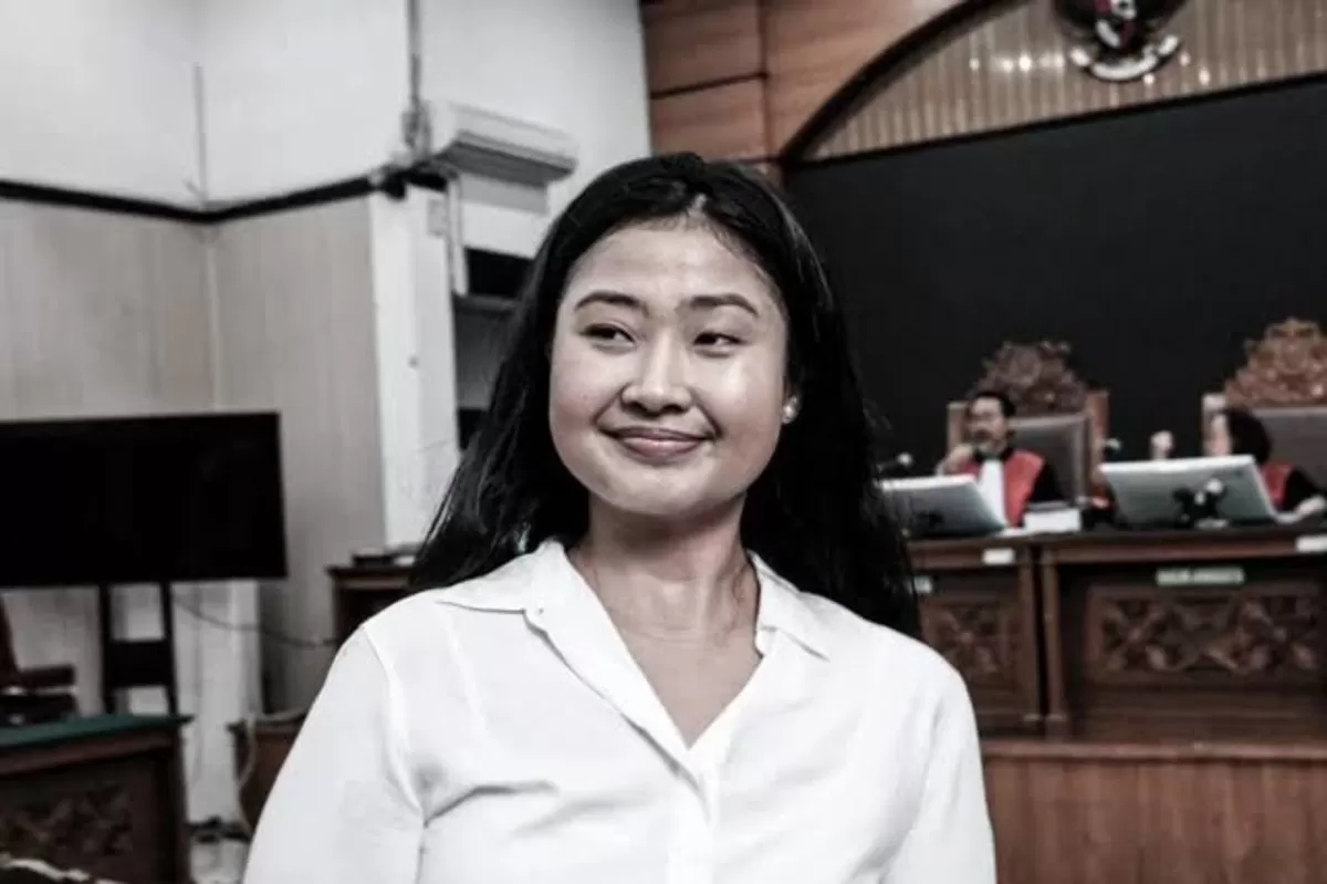 Mantan pegawai ASEAN Inter-Parliamentary Assembly (AIPA), Laras Faizati Khairunnisa di vonis bebas bersyarat (Foto : BBC)