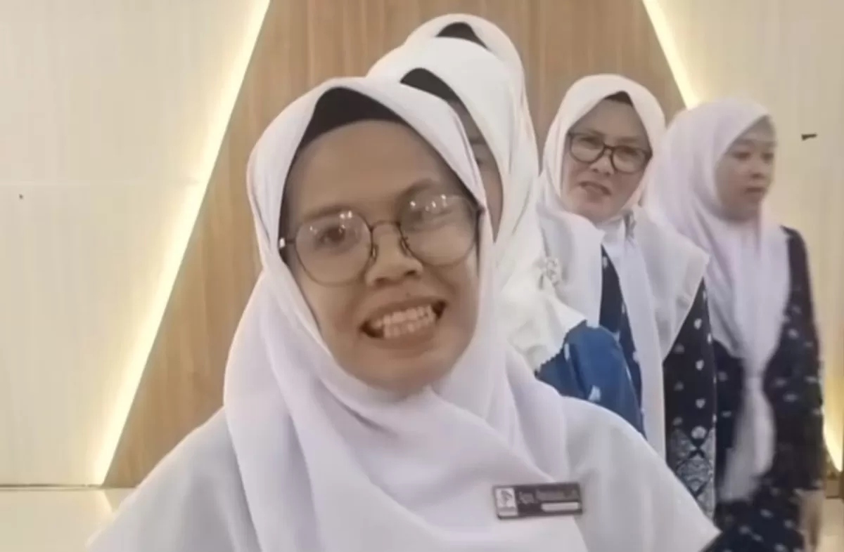 Viral di media sosial guru PAUD ungkap besaran gaji yang didapat.  (TikTok/andepipaud)