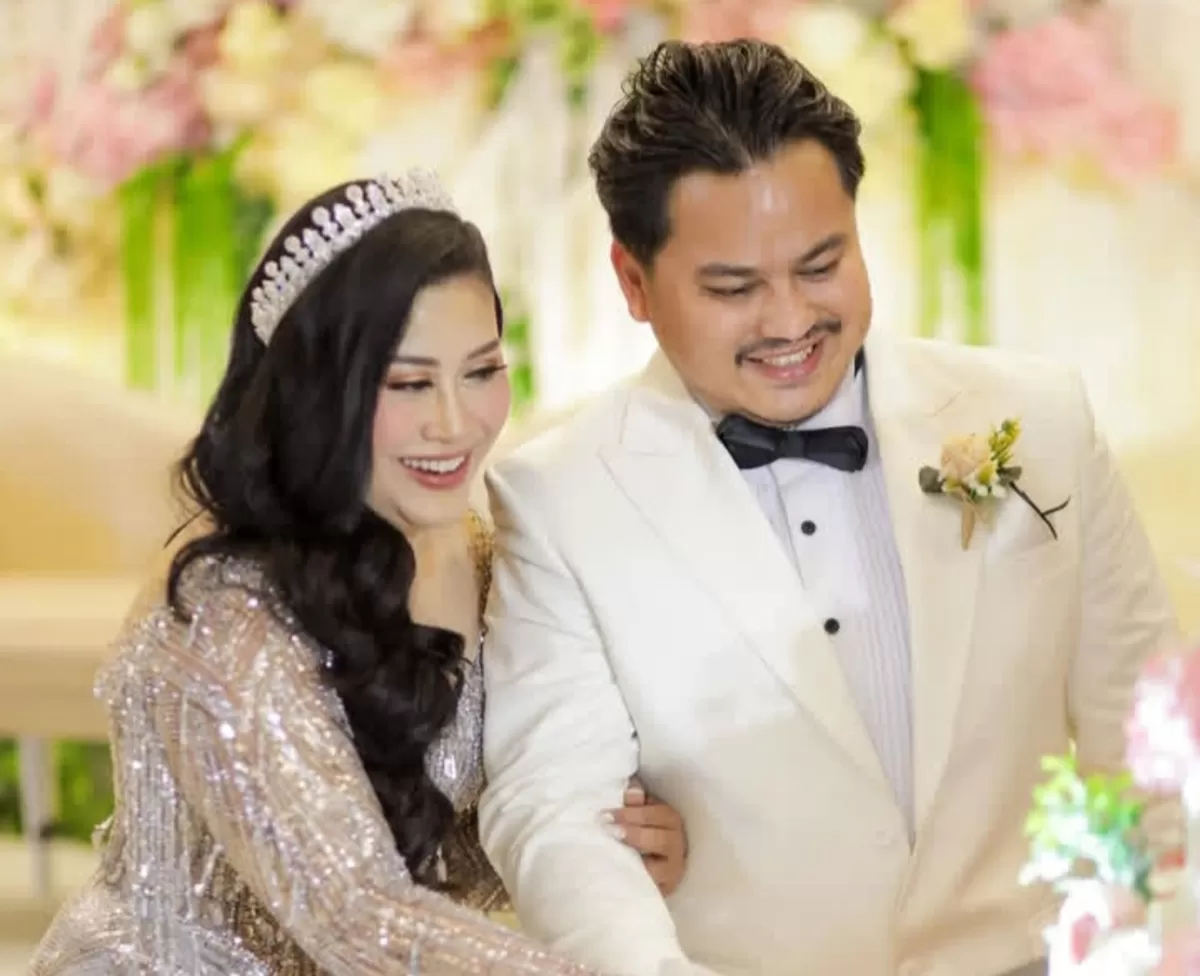 Boiyen Resmi Gugat Cerai Suaminya Rully Anggi (Foto : instagram/boiyenpesek)