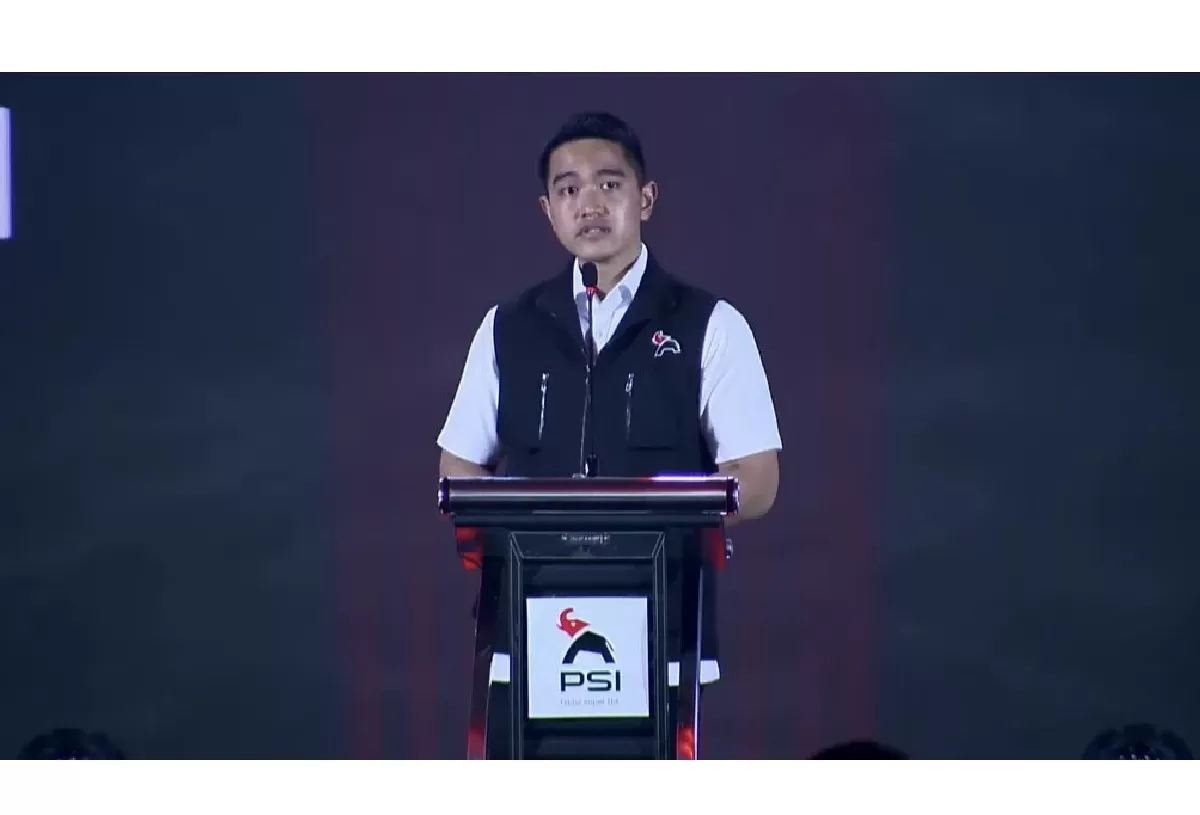Ketua Umum Partai Solidaritas Indonesia (PSI), Kaesang Pangarep Menangis di Rakernas PSI (Sumber: Youtube PSI)