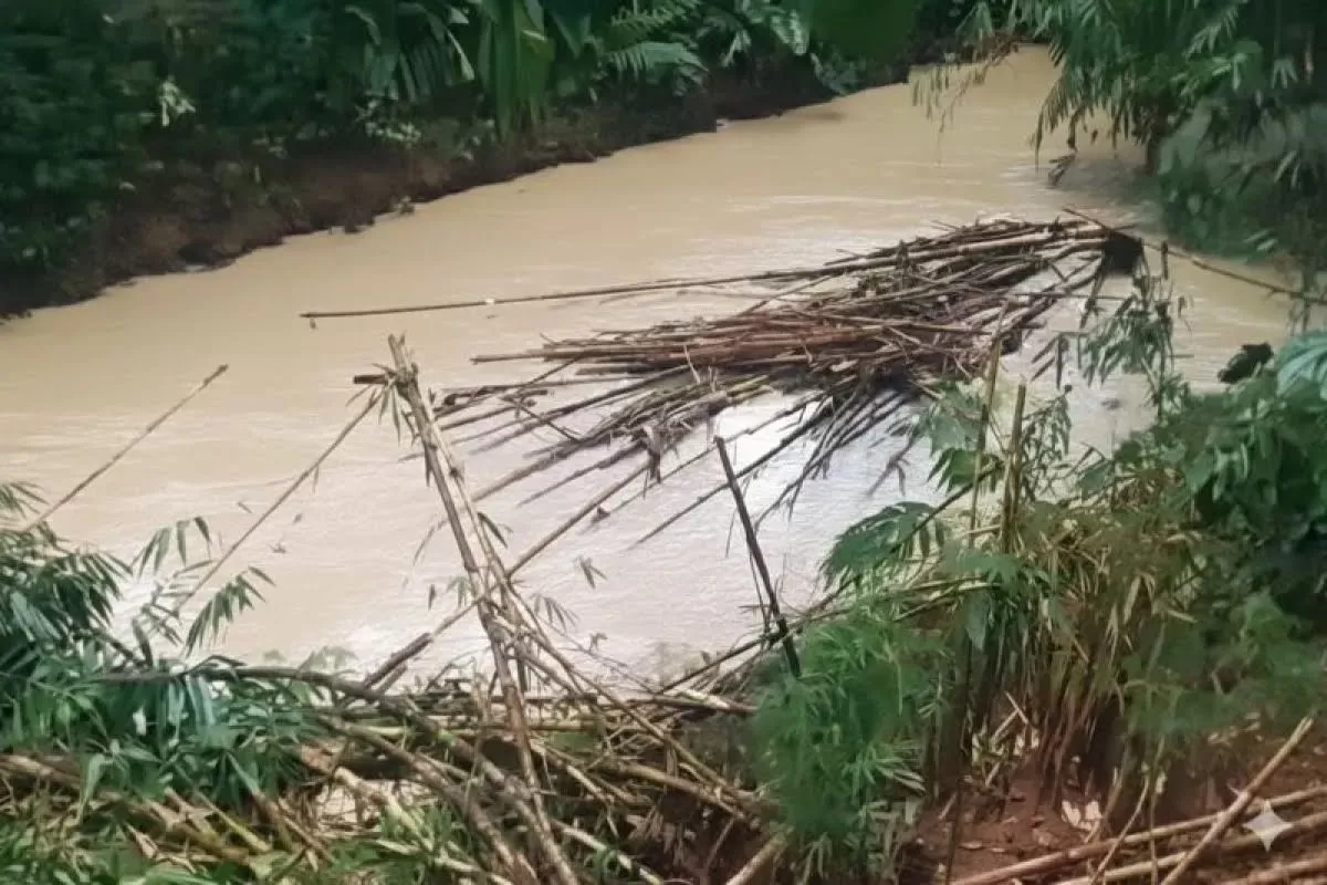 Kebakaran Gudang Kimia Cemari Sungai Cisadane, Perumda Tirta Benteng Pastikan Air Aman (Istimewa )