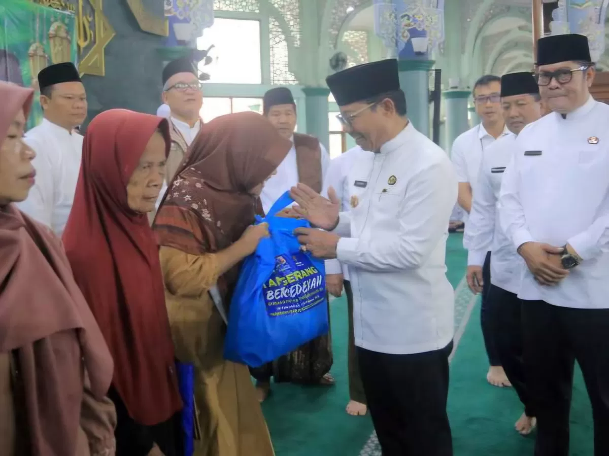3.300 Anak Yatim dan Warga Dapat Santunan di Setahun Kepemimpinan Sachrudin-Maryono (Istimewa)