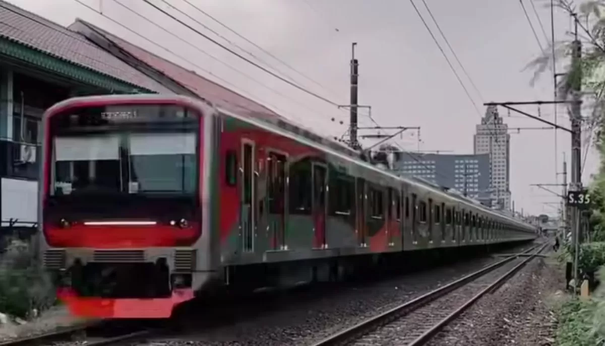 Menyoroti Viral pengakuan penumpang KRL jadi korban pelecehan.  (Instagram/commuterline)