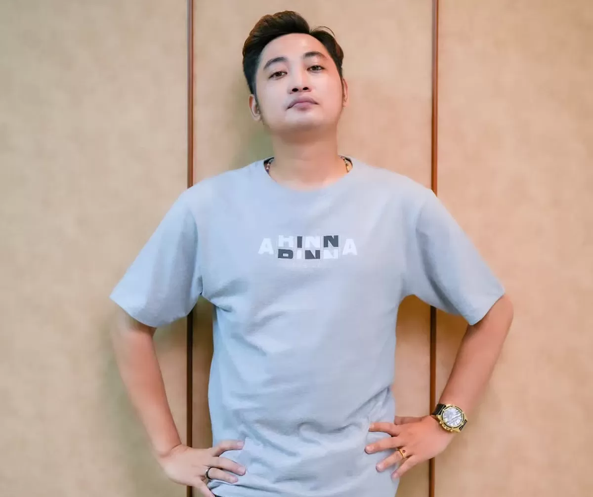 Inilah sosok Irwan DA 2, pedangdut jebolan ajang pencarian bakat yang memiliki banyak prestasi. (Instagram.com/@d2_irwan_sumenep)