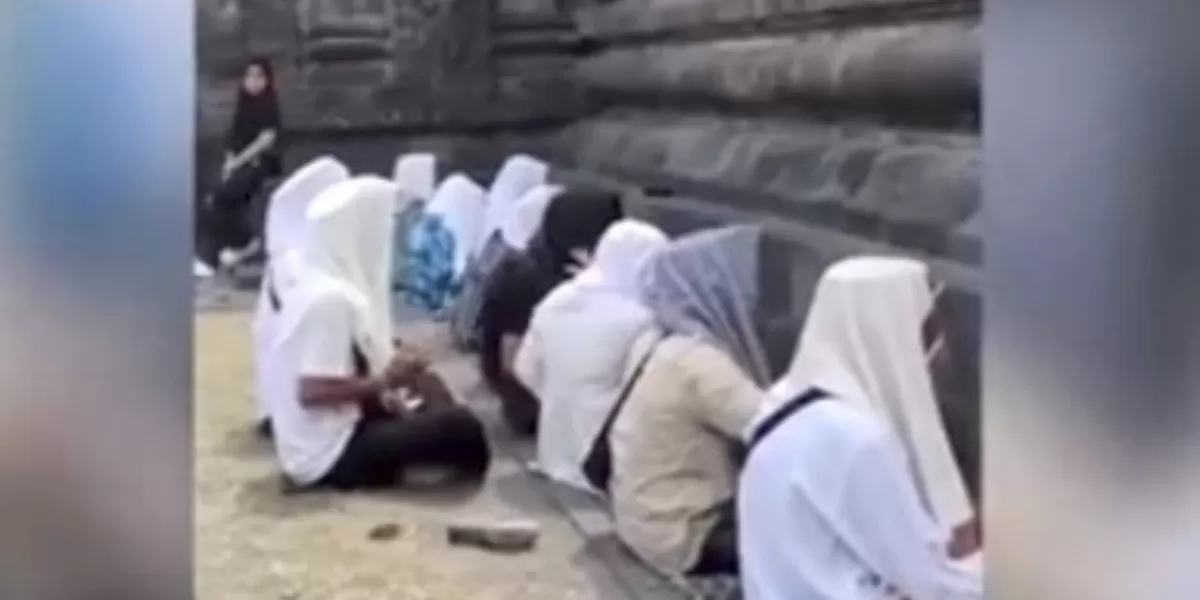 Viral kelompok kejawen lakukan ritual di Candi Prambanan  (YouTube KOMPASTV )