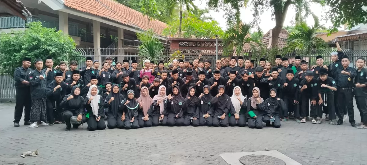 Pengikut Pagar Nusa usai melaksanakan napak tilas. (SketsaNusantara.id)
