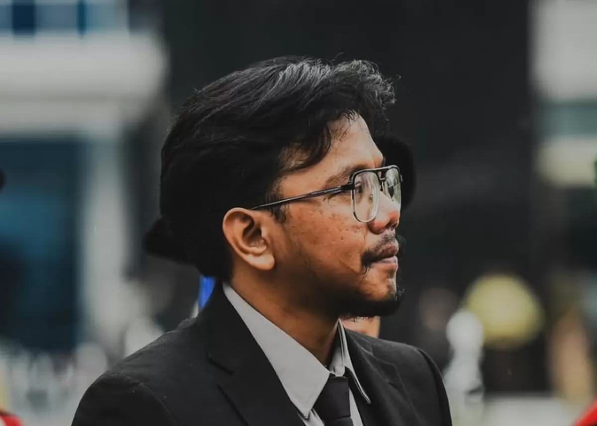 Ferry Irwandi berbicara mengenai peran dan tanggung jawab masyarakat terdidik dalam kehidupan sosial. (Instagram/irwandiferry)
