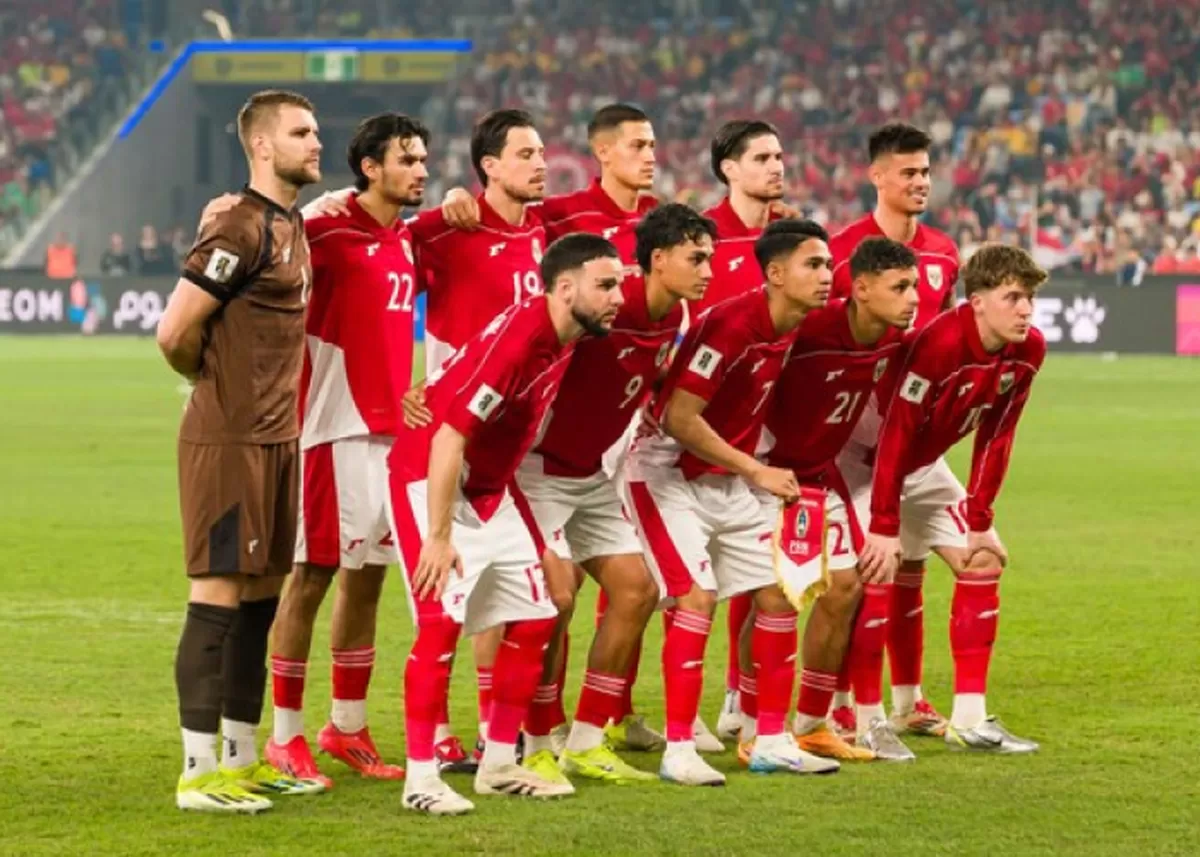 Skuad Timnas Indonesia bersiap menghadapi tantangan besar di tahun 2026. (X/gilabola_ina)