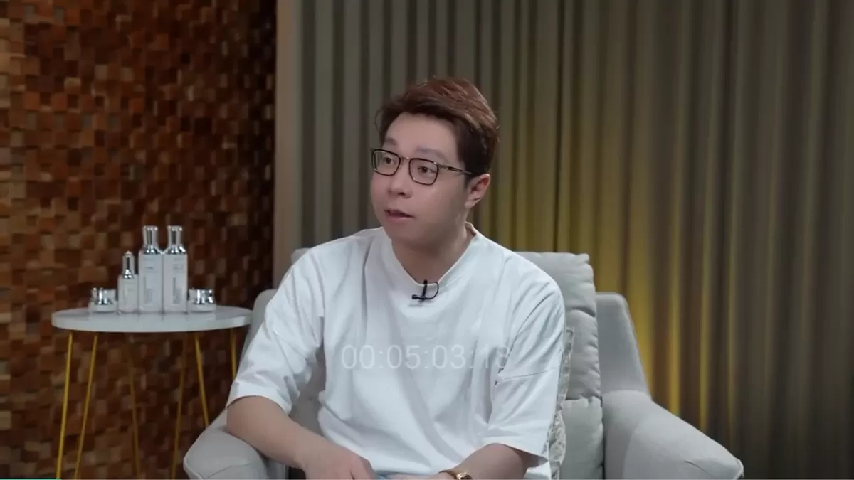 3 publik figur wanita ini ternyata pernah terlibat konflik dengan dokter Richard Lee dan saat ini ia justru ditetapkan sebagai tersangka oleh Doktif.  (YouTube.com/@dr. Richard Lee, MARS.)