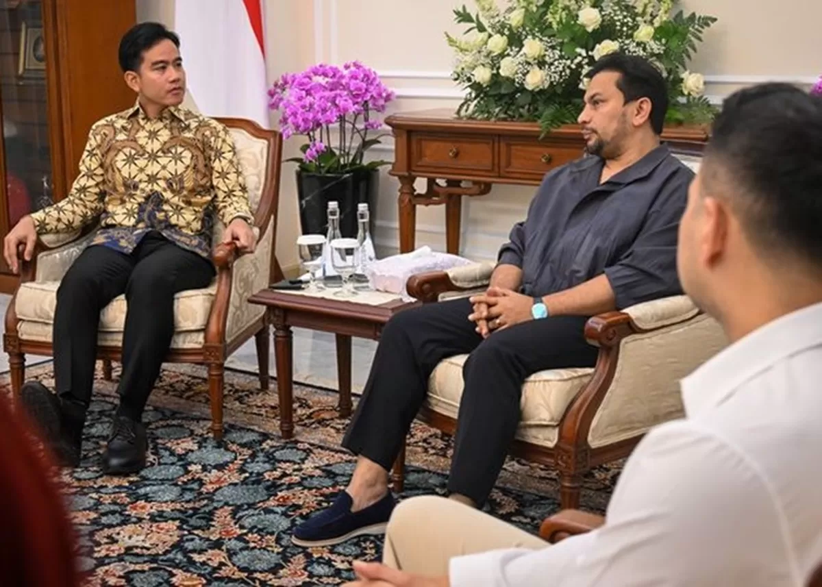 Potret dokter Tompi bertemu Gibran di Istana Wapres bahas agenda penyaluran bantuan ke Sumatera (YouTube Wakil Presiden Republik Indonesia)