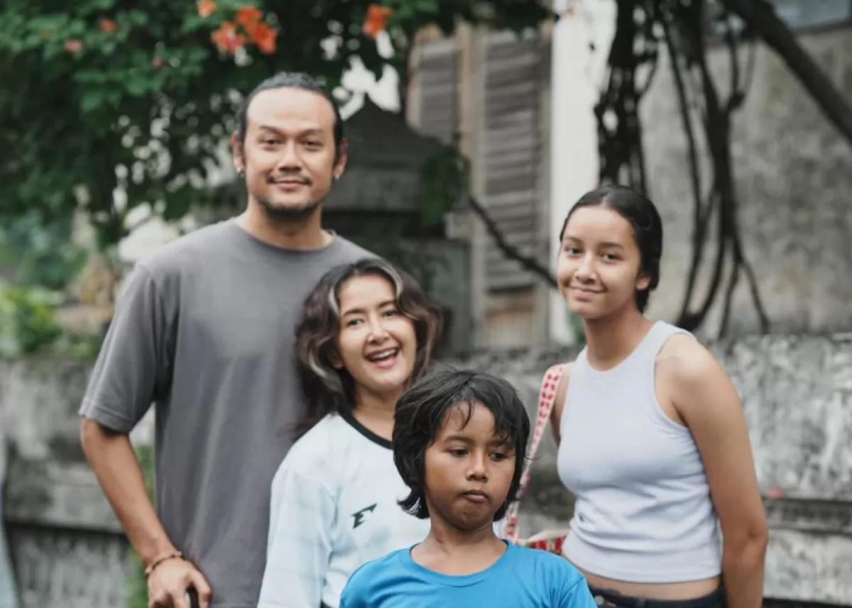 Dwi Sasono menikmati liburan akhir tahun bersama keluarga di Yogyakarta yang selalu bikin rindu. (Instagram/dwisasono)